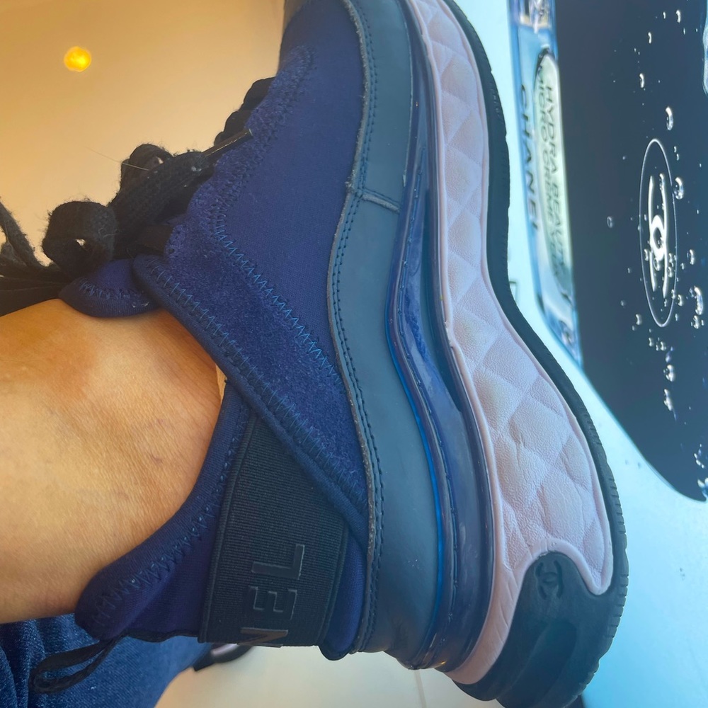 Chanel Interlocking CC Logo Sneakers. Women's US Size 6.5/7 .Navy blue - Picture 5 of 5